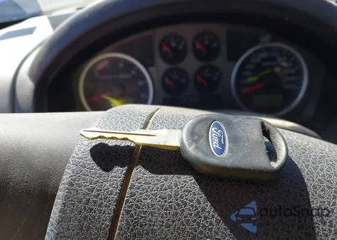 2004 Ford F150 из США, поврежденный, VIN 1FTPX14564KA05431